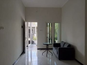 Rumah Hook Lebar 12m di Babatan Pratama Surabaya Barat