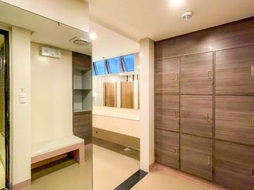 Uptown Parksuites 3 Bedroom Unit For Sale