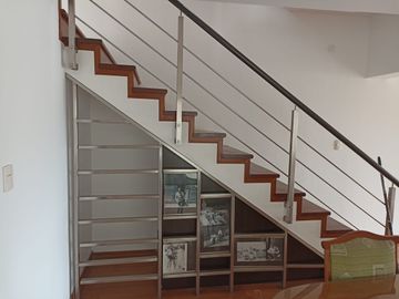 Lindo triplex frente a parque en Urb. Alamos de Monterrico.