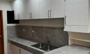 Luxurious 8 Bedroom Townhouse For Sale in Multinational Village, Parañaque City!