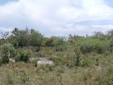 SE VENDE TERRENO
