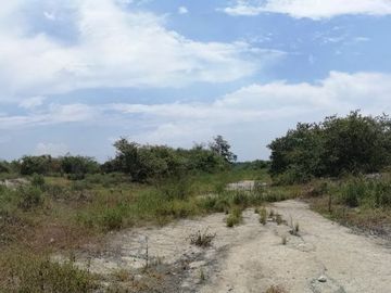 SE VENDE TERRENO
