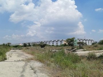 SE VENDE TERRENO