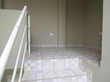 DEPARTAMENTO 1ER PISO DUPLEX EN VENTA 122 M2 URB REMANSO DE STA CLARA - ATE