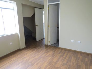 DEPARTAMENTO 1ER PISO DUPLEX EN VENTA 122 M2 URB REMANSO DE STA CLARA - ATE