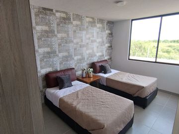Casa en Privada en Villa de Pozos con amenidades, cerca de CARR 57
