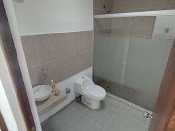 Casa en Privada en Villa de Pozos con amenidades, cerca de CARR 57