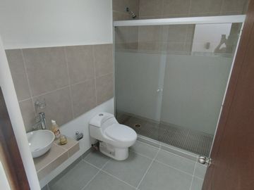 Casa en Privada en Villa de Pozos con amenidades, cerca de CARR 57