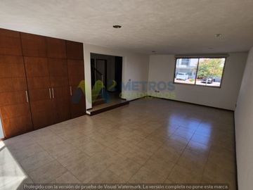CASA en VENTA en TRES MARIAS en FRACC. PRIVADO JACARANDAS