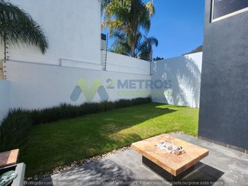 CASA en VENTA en TRES MARIAS en FRACC. PRIVADO JACARANDAS