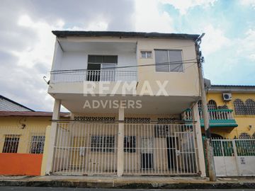 VENTA DE CASA RENTERA DE 7 DEPARTAMENTOS SUR GQUIL
