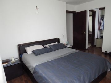 VENDO DEPARTAMENTO URB. EL CONDADO DOS HABITACIONES