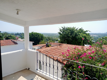 Villa de dos niveles y tres recamaras en Acapulco