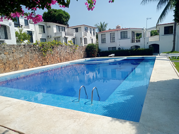 Villa de dos niveles y tres recamaras en Acapulco