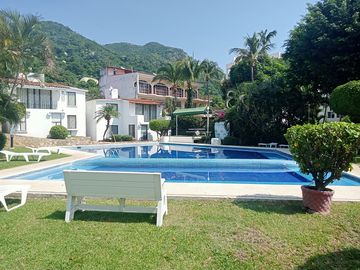 Villa de dos niveles y tres recamaras en Acapulco