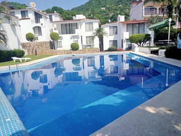 Villa de dos niveles y tres recamaras en Acapulco