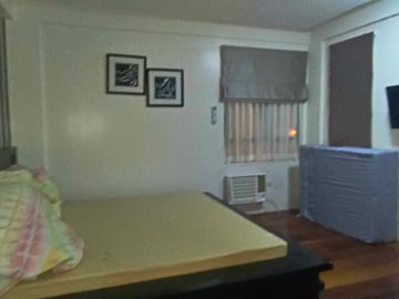3storey House for lease with 7br