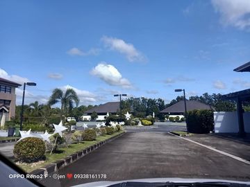 3storey House for lease with 7br