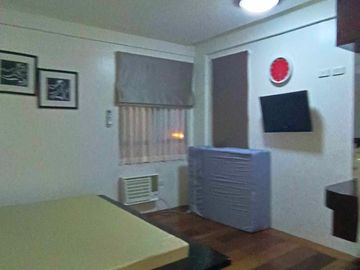 3storey House for lease with 7br