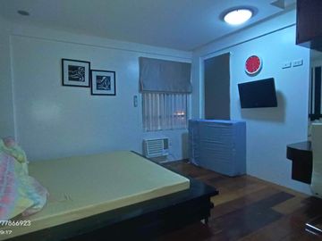 3storey House for lease with 7br