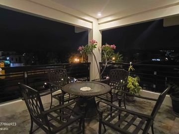 3storey House for lease with 7br
