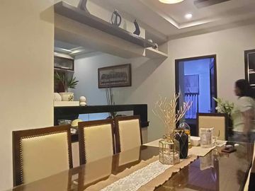 3storey House for lease with 7br