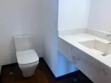 Venta de departamentos de estreno en Calle Los Nogales