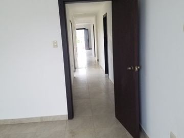 VENTA DE 1 VILLA EN EL CONDADO VICOLINCI URBANIZACION PRIVADA CLUB SOCIAL , POR ESTRENAR AVE PRINCIPAL. SEGURIDAD 24/7