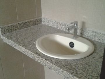 VENTA DE 1 VILLA EN EL CONDADO VICOLINCI URBANIZACION PRIVADA CLUB SOCIAL , POR ESTRENAR AVE PRINCIPAL. SEGURIDAD 24/7