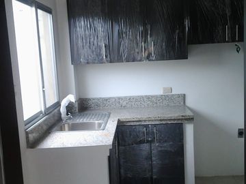 VENTA DE 1 VILLA EN EL CONDADO VICOLINCI URBANIZACION PRIVADA CLUB SOCIAL , POR ESTRENAR AVE PRINCIPAL. SEGURIDAD 24/7