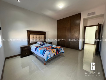 CASA EN VENTA EN VALLE ESCONDIDO CON ESPACIOS AMPLIOS
