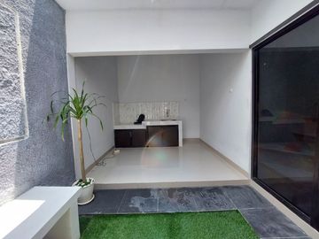 Rumah dengan desain modern hanya 3 kilometer ke kampus UMY
