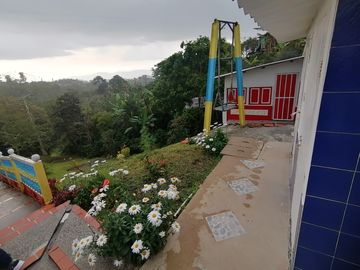 se Vende hermoso  chalet con  precio de oportunidad en Filandia Qundio