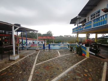 se Vende hermoso  chalet con  precio de oportunidad en Filandia Qundio