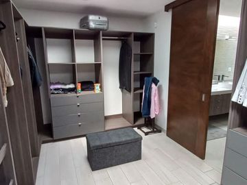 CASA DE AUTOR EN VENTA CUMBRES DEL LAGO JURIQUILLA ESPECTACULAR