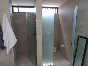 CASA DE AUTOR EN VENTA CUMBRES DEL LAGO JURIQUILLA ESPECTACULAR