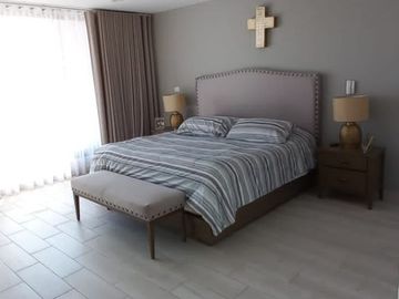 CASA DE AUTOR EN VENTA CUMBRES DEL LAGO JURIQUILLA ESPECTACULAR