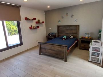 CASA DE AUTOR EN VENTA CUMBRES DEL LAGO JURIQUILLA ESPECTACULAR