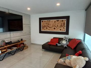 CASA DE AUTOR EN VENTA CUMBRES DEL LAGO JURIQUILLA ESPECTACULAR