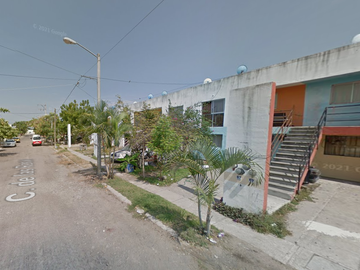 CASA DUPLEX EN CALLE DE LAS ROSAS, FRACC. JARDINES DEL SOL, BAHIA DE BANDERAS, ¡NO CRÉDITOS!
