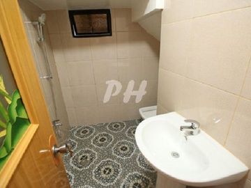 For Sale Brand New House and Lot in Tandang Sora w/ 5 Bedrooms PH584
