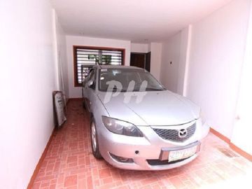 For Sale Brand New House and Lot in Tandang Sora w/ 5 Bedrooms PH584