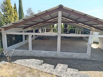Casa con Gran Terreno en VENTA en Tenango del Aire, Estado de México, México