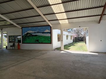 Casa con Gran Terreno en VENTA en Tenango del Aire, Estado de México, México