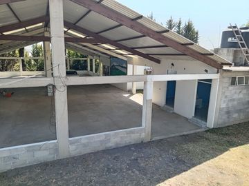 Casa con Gran Terreno en VENTA en Tenango del Aire, Estado de México, México