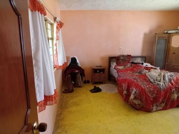 Casa con Gran Terreno en VENTA en Tenango del Aire, Estado de México, México