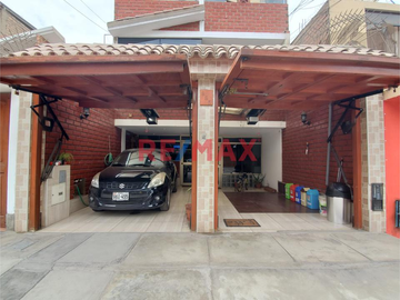 Se Vende Casa En Urb. San Diego