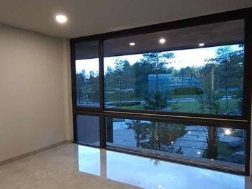 VENDO CASA EN EL BOSQUE COUNTRY CLUB COLINDA A CAMPO DE GOLF Y TIENE VISTA A LA CIUDAD