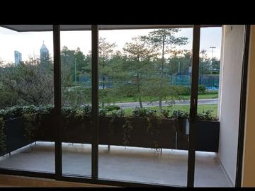 VENDO CASA EN EL BOSQUE COUNTRY CLUB COLINDA A CAMPO DE GOLF Y TIENE VISTA A LA CIUDAD