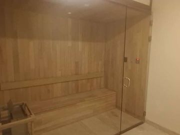 VENDO CASA EN EL BOSQUE COUNTRY CLUB COLINDA A CAMPO DE GOLF Y TIENE VISTA A LA CIUDAD